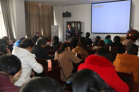 说明: C:\Users\CHXGB\Desktop\20181123国产无码
学习贯彻中国工会十七大精神\IMG_8031.JPG