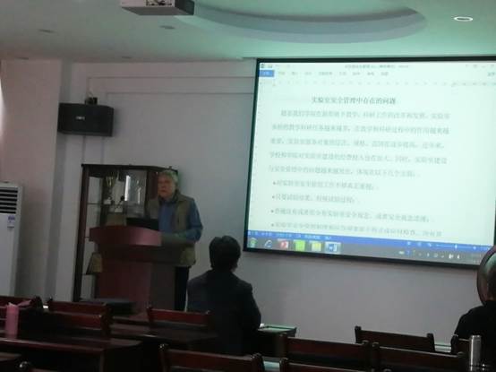 说明: C:\Users\CHXGB\Desktop\规范实验室安全管理—国产无码
积极推进文明校园建设\刘建康.jpg